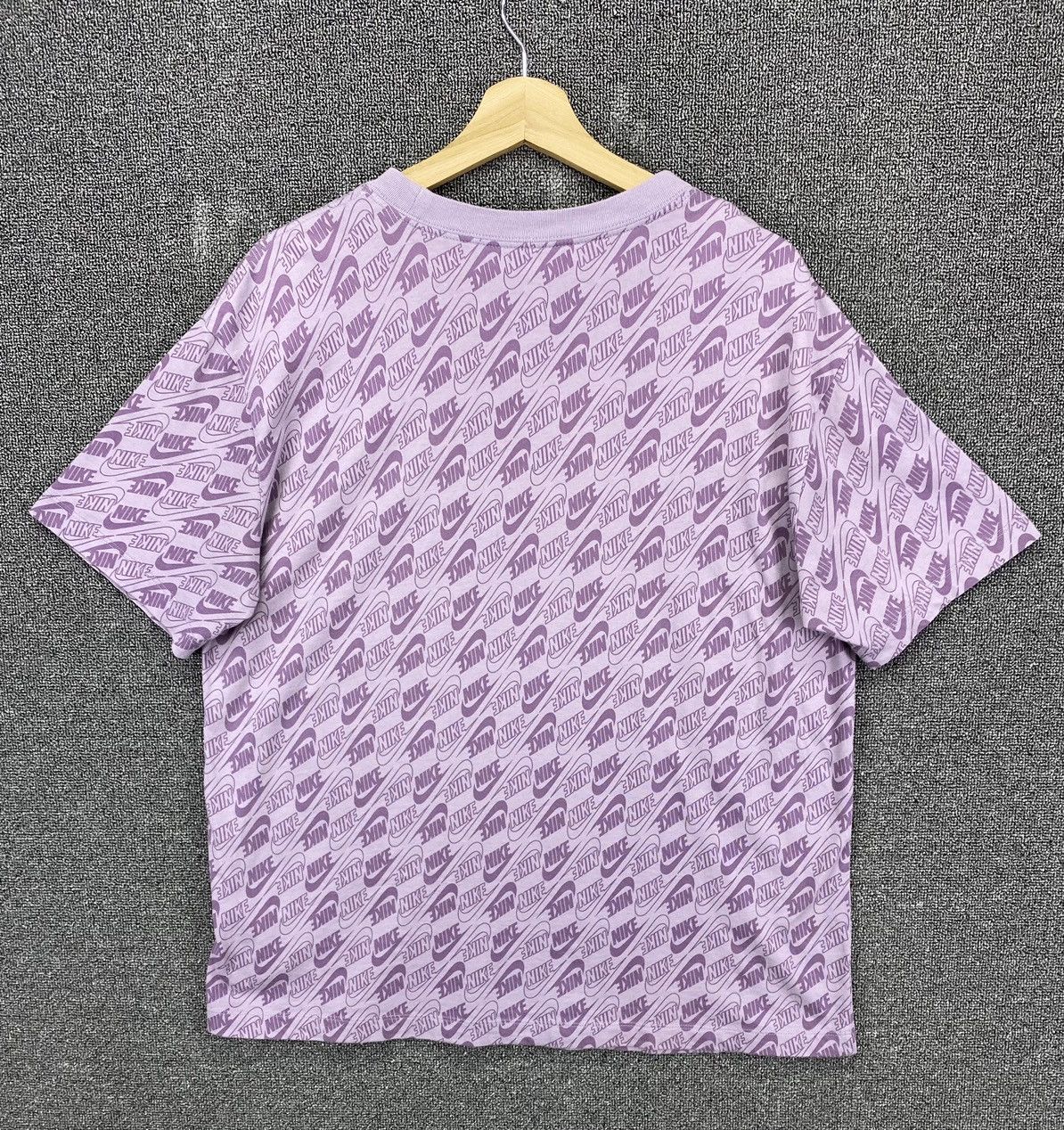 Nike Vintage Nike Fullprint Tee T Shirts Size US XL / EU 56 / 4 - 11 Thumbnail