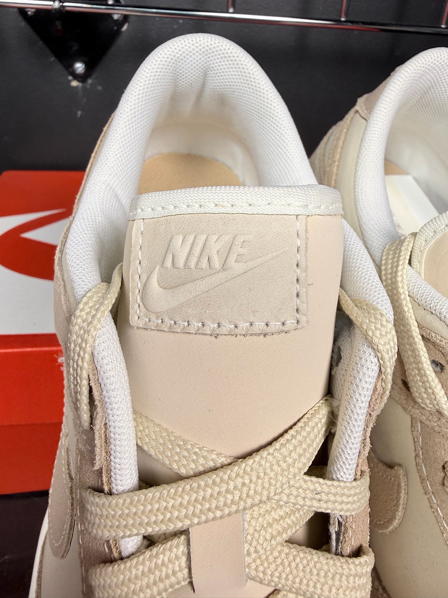 Nike Nike Dunk Low SE "Sand Drift" (WMNS) Size US 10 / IT 40 - 6 Thumbnail