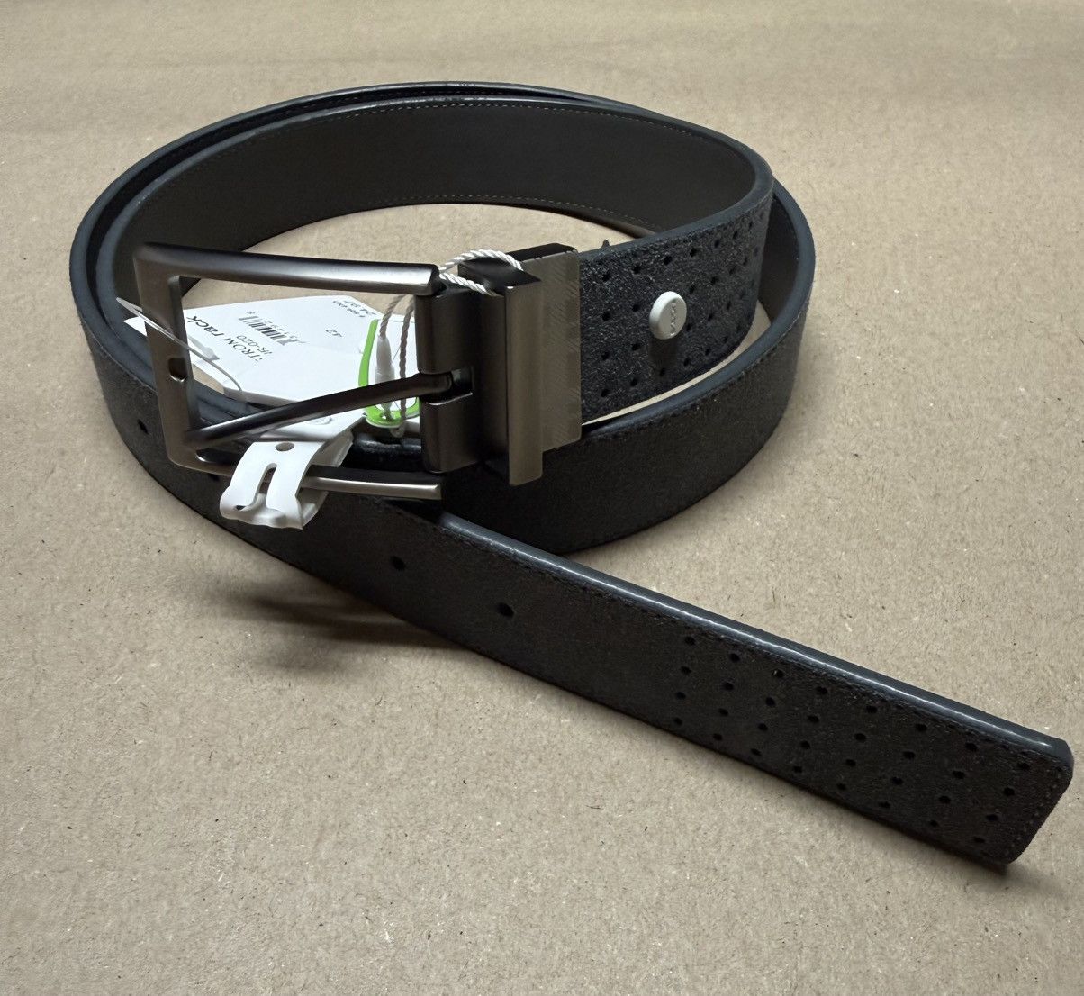 Other Boconi Motion Reversible Sneaker Belt size 42 Gray Rare NEW! Size 42 - 1 Thumbnail