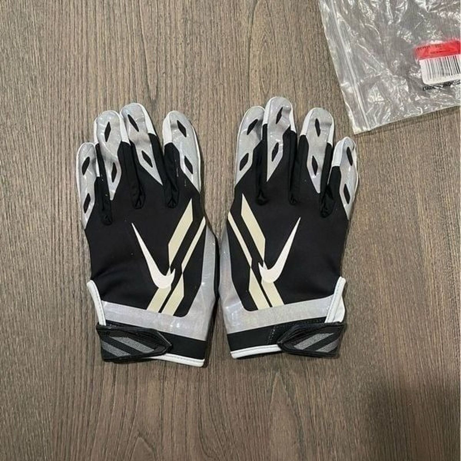 Nike Nike Skeleton Running Gloves (Black) XL, L, M | Grailed