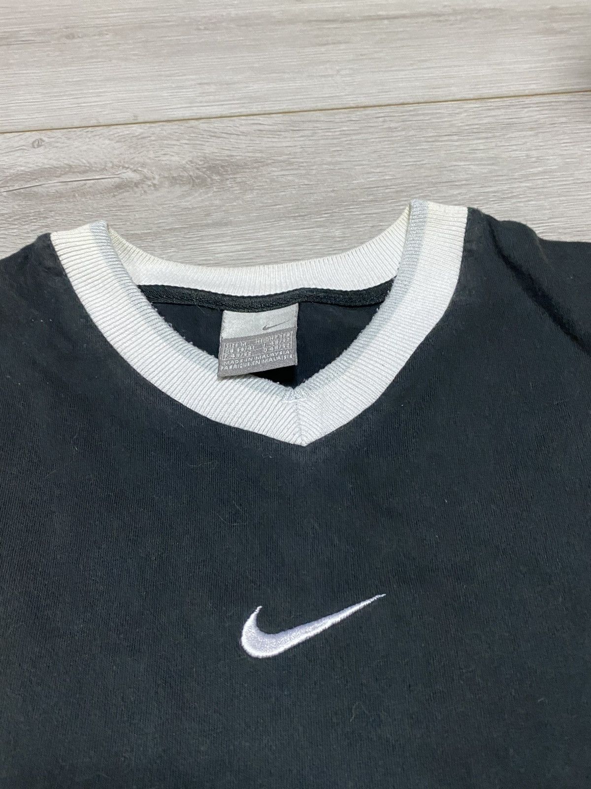 Nike Nike tank top v neck shirt vest swoosh Size US M / EU 48-50 / 2 - 3 Thumbnail