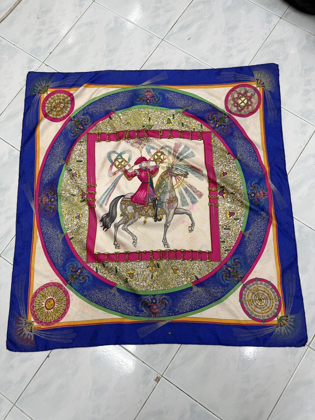 Hermes 🔥🔥🔥AUTHENTIC VINTAGE HERMES EQUESTRIAN SILK SCARF Size ONE SIZE - 1 Thumbnail