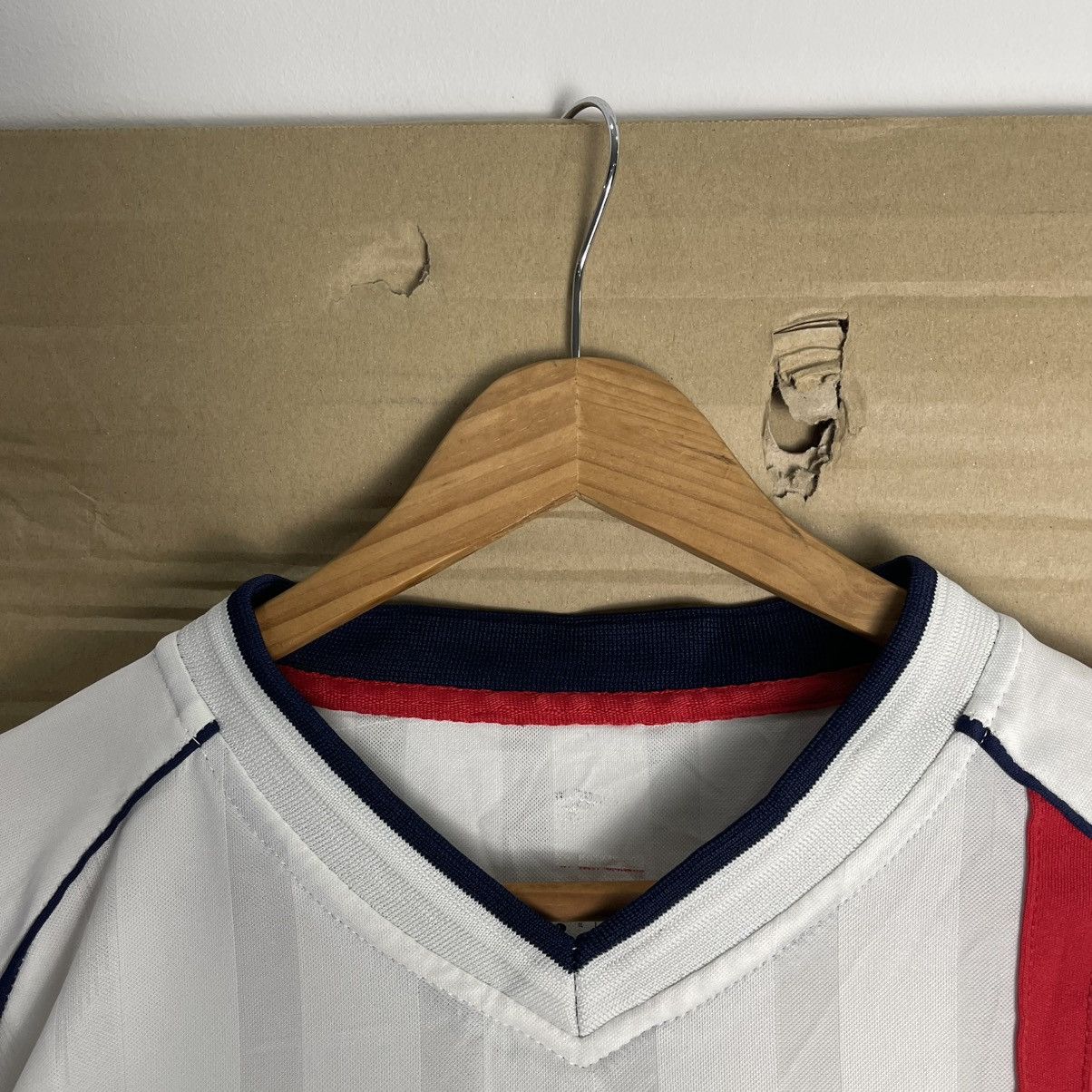 Umbro × Vintage Vintage Umbro England 2001-2003 Home Jersey Size US XL / EU 56 / 4 - 3 Thumbnail