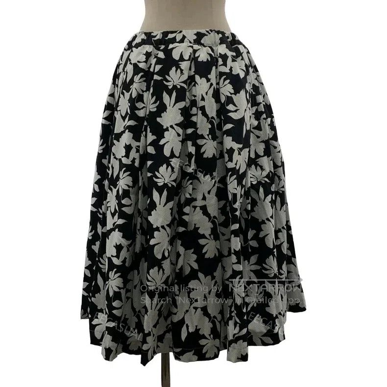 Comme des Garcons Comme Des Garcons size S Black and White Floral Printed Tu Size 23" - 2 Thumbnail