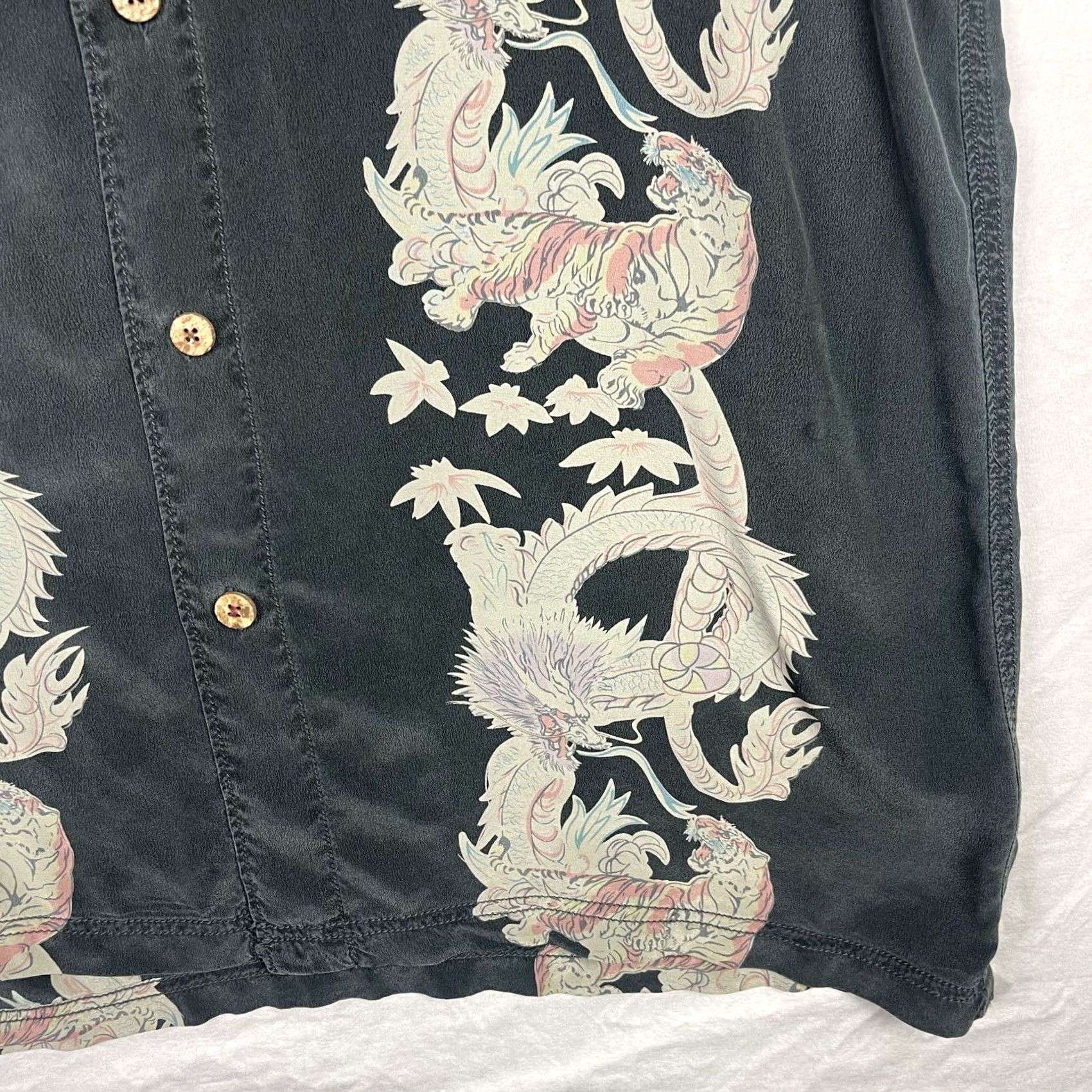 Vintage VINTAGE Z-Brand Shirt Mens Medium Black Japanese Hawaiian Dragon Tiger Art Silk Size US M / EU 48-50 / 2 - 3 Thumbnail