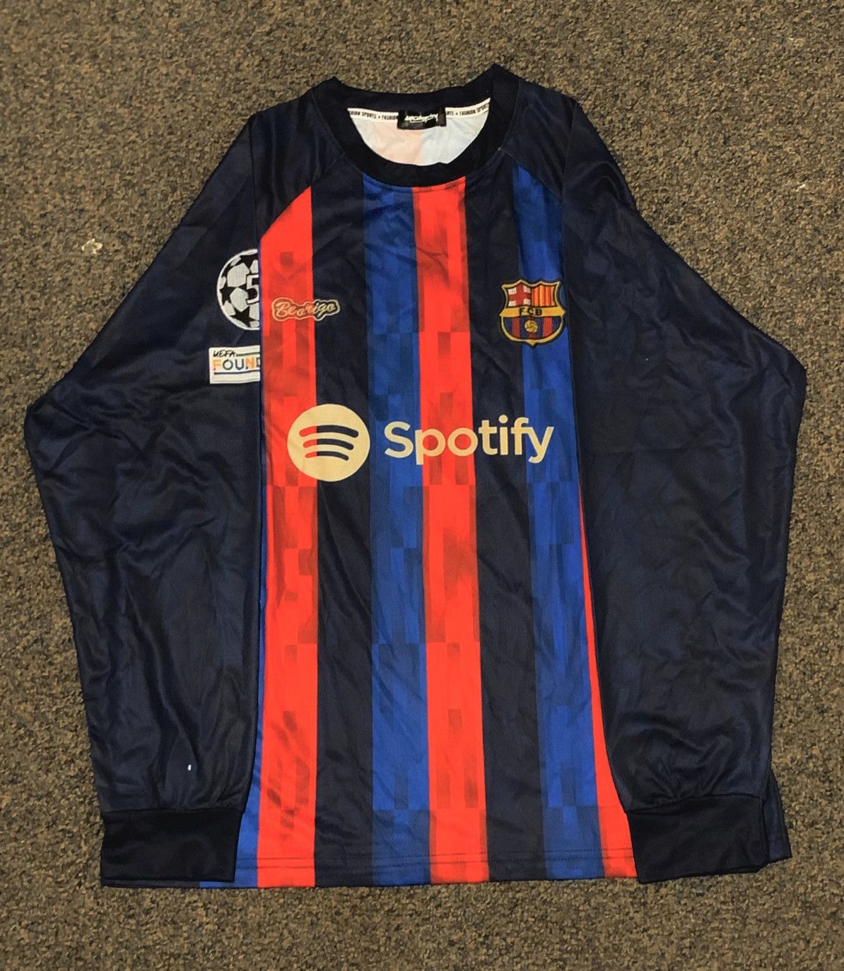 Other FC Barcelona Messi 10 Jersey Long Sleeve 2022/23 Home Size L Size US L / EU 52-54 / 3 - 7 Thumbnail
