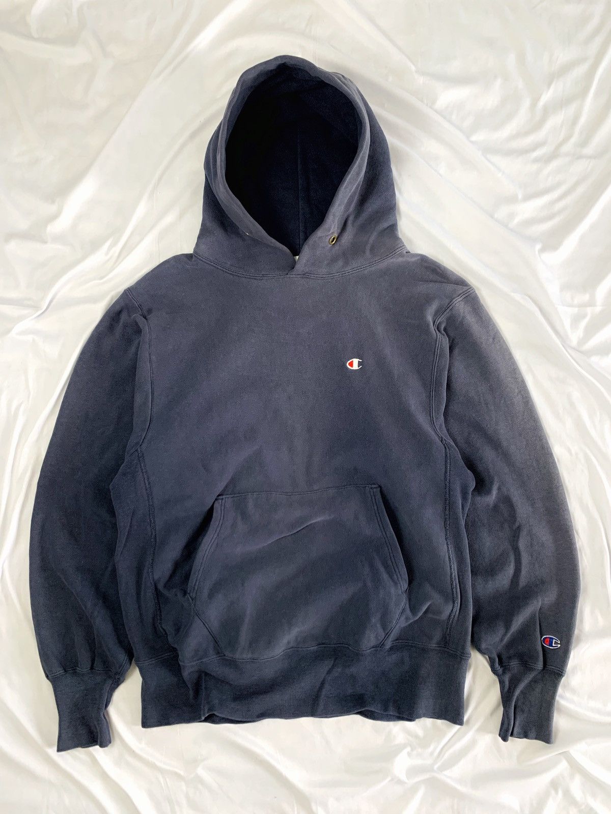 Vintage 80-90s champion reverse weave vintage faded style hoodie Size US L / EU 52-54 / 3 - 4 Thumbnail