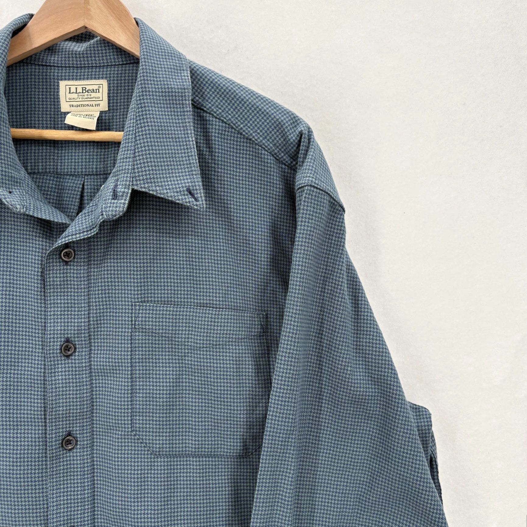 Vintage L.L. Bean Shirt Mens 2XL Blue Green Houndstooth Traditional Fit Cotton Camp Trail Button-Up Pockets Size US XXL / EU 58 / 5 - 2 Thumbnail