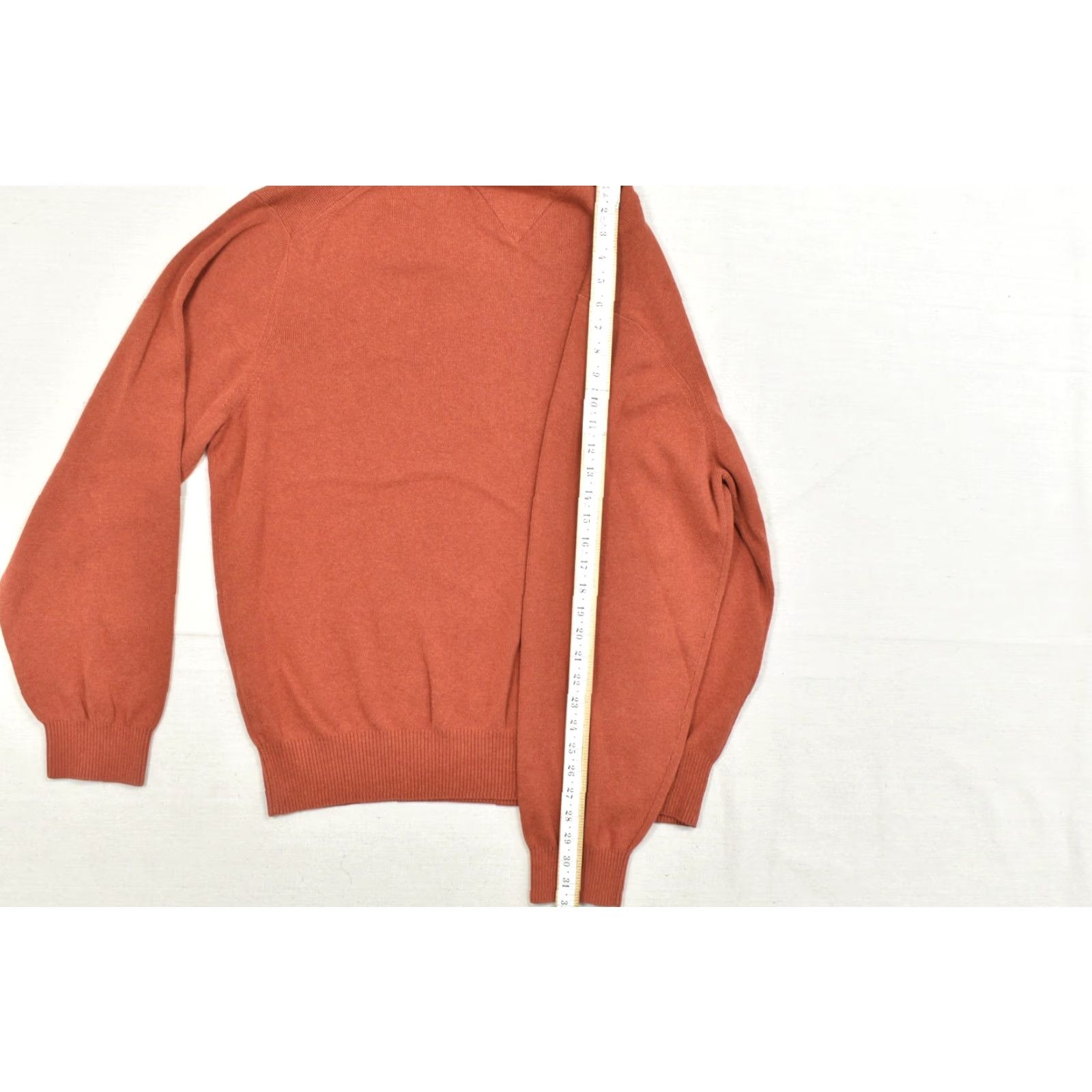 Tommy Hilfiger Tommy Hilfiger Men's 2XL Burnt Orange V-Neck 100% Cotton Ribbed Knit Sweater Pullover Long Sleeve M Washable Logo Regular Fit Shirt Size US XXL / EU 58 / 5 - 6 Thumbnail