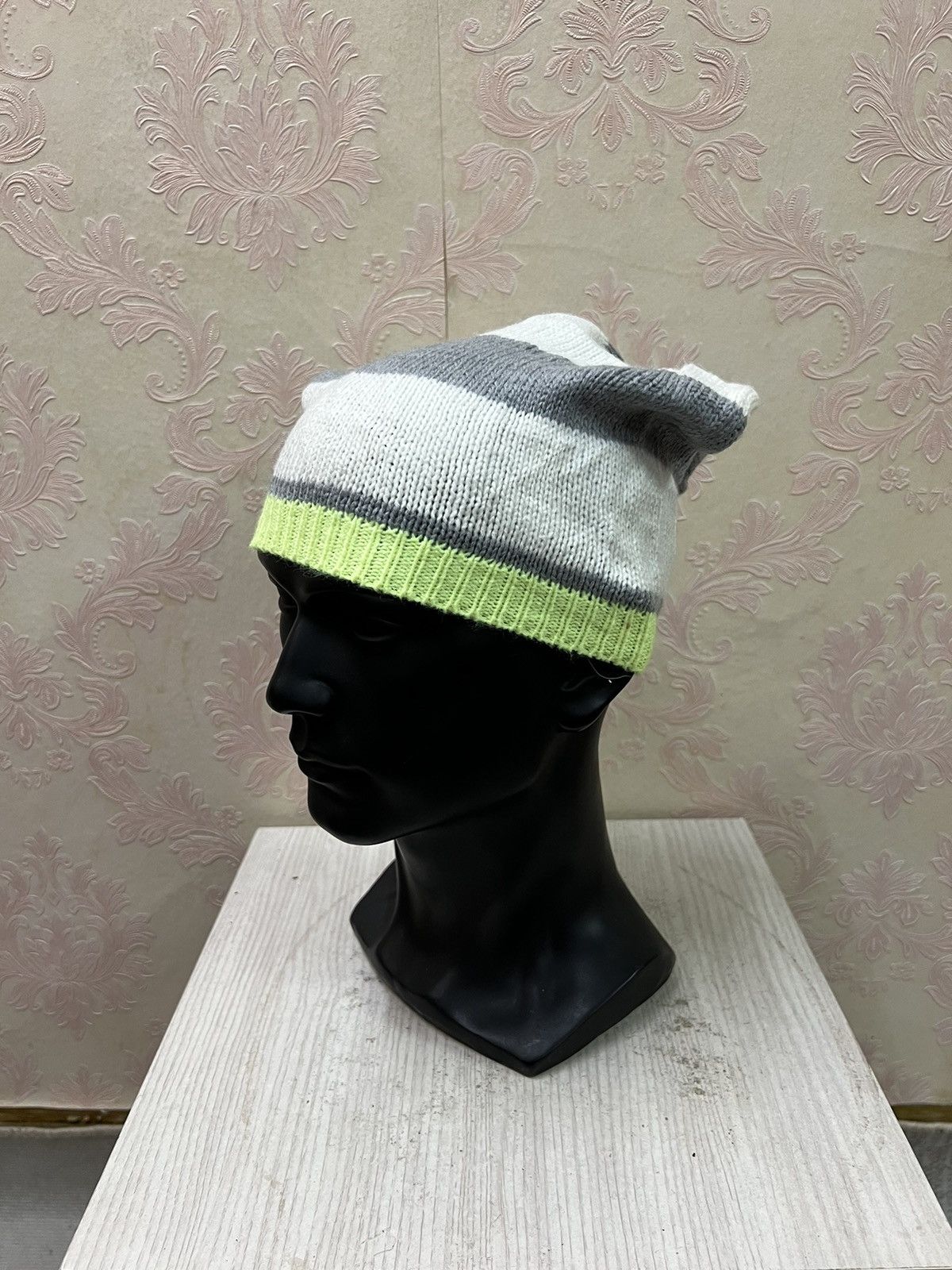 Old Navy Old Navy Plain Beanie Hats Size ONE SIZE - 3 Thumbnail