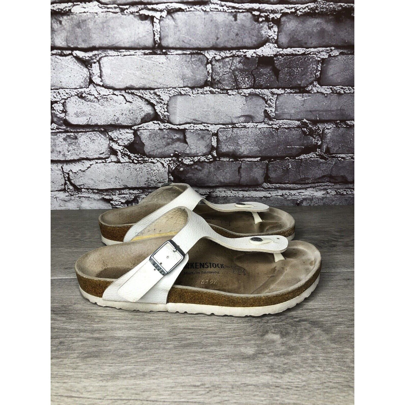 Birkenstock Birkenstock Gizeh White Leather Buckle Strap Cork Sandals Wo Size US 8.5 / IT 38.5 - 9 Thumbnail