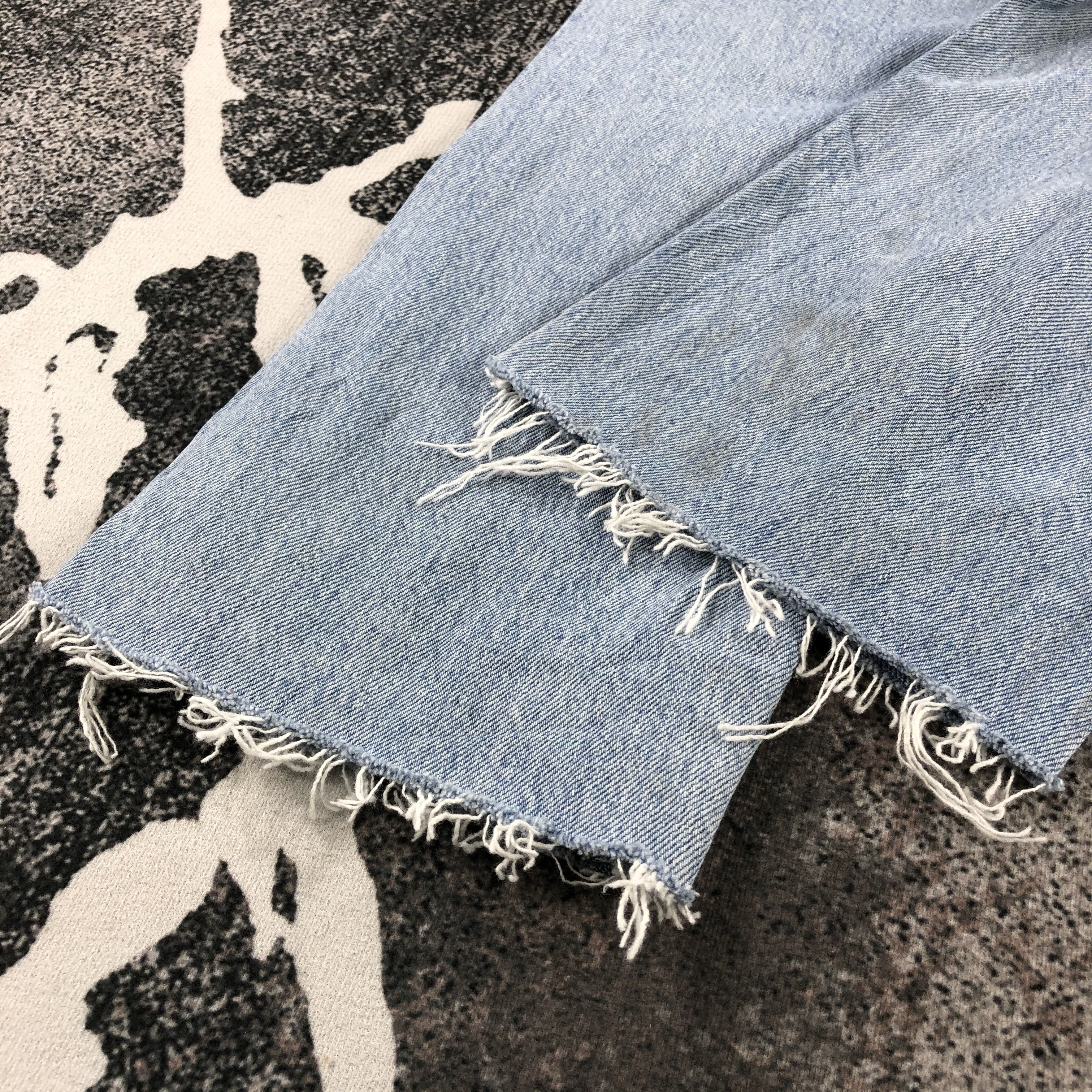 Levi's Vintage Levis 501 Jeans Medium Wash Denim KJ904 Size 26" / US 2 / IT 38 - 5 Thumbnail