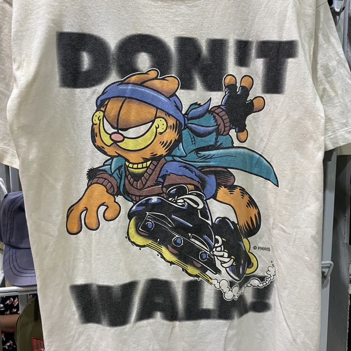 Vintage Vintage 90s Garfield Dont Walk SK8 Or Get Lost. t-shirt Size US L / EU 52-54 / 3 - 5 Thumbnail