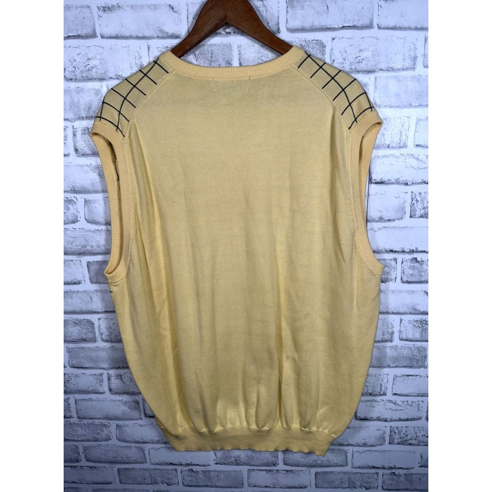 Brooks Brothers Brooks Brothers Sweater Vest Pima Cotton Yellow Plaid V-Neck XL Mens Size Regular Sleeveless Knit Shirt Size US XL / EU 56 / 4 - 5 Thumbnail