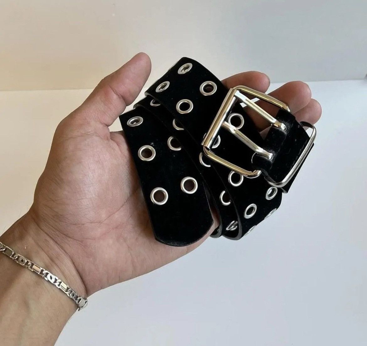 Vintage y2k 2000s round studded black silver velour grunge emo belt Size ONE SIZE - 5 Thumbnail