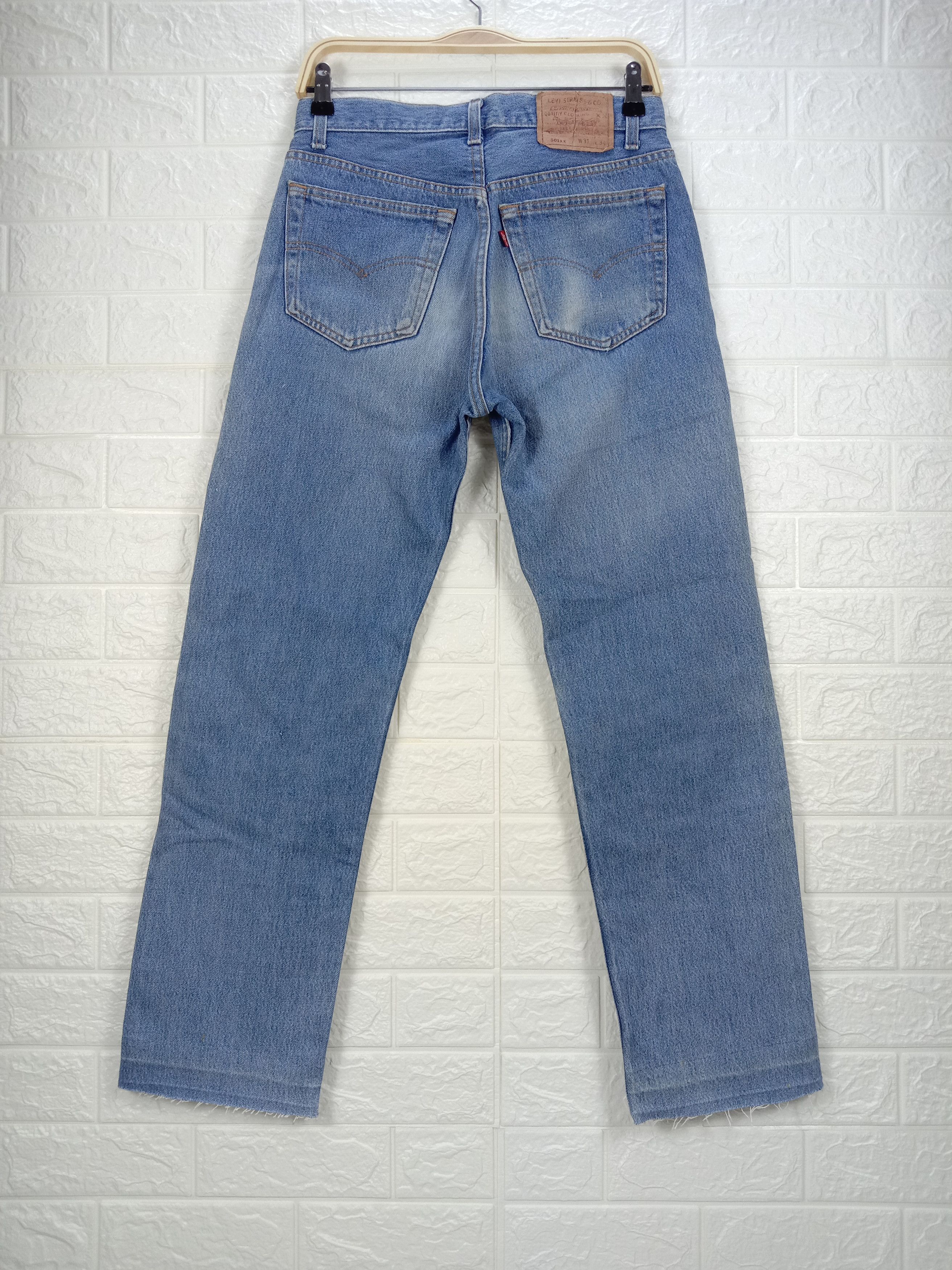 Levi's Vintage Levi's 501 Jeans Blue Wash Buttons Fly Denim Size 29" - 5 Thumbnail