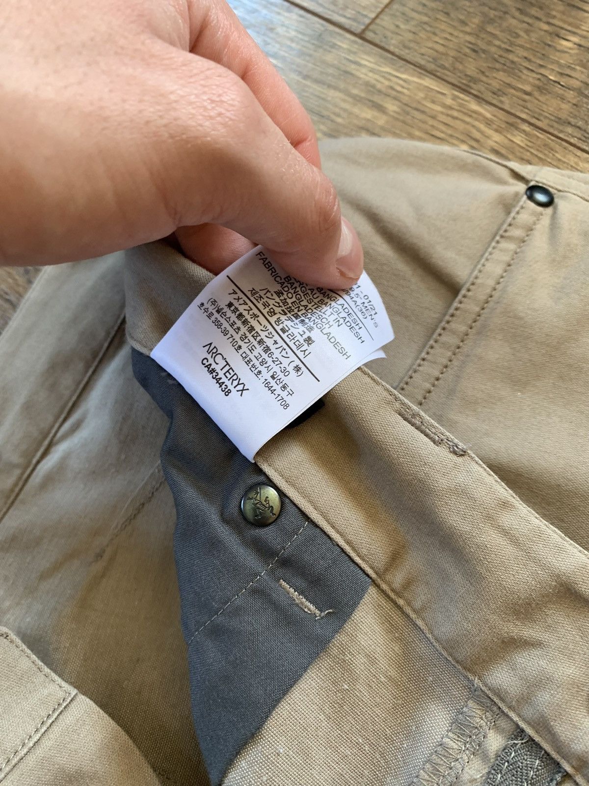 Arc'teryx Shorts Arc’teryx sz L-XL CA#34438 Size US 43 - 5 Thumbnail