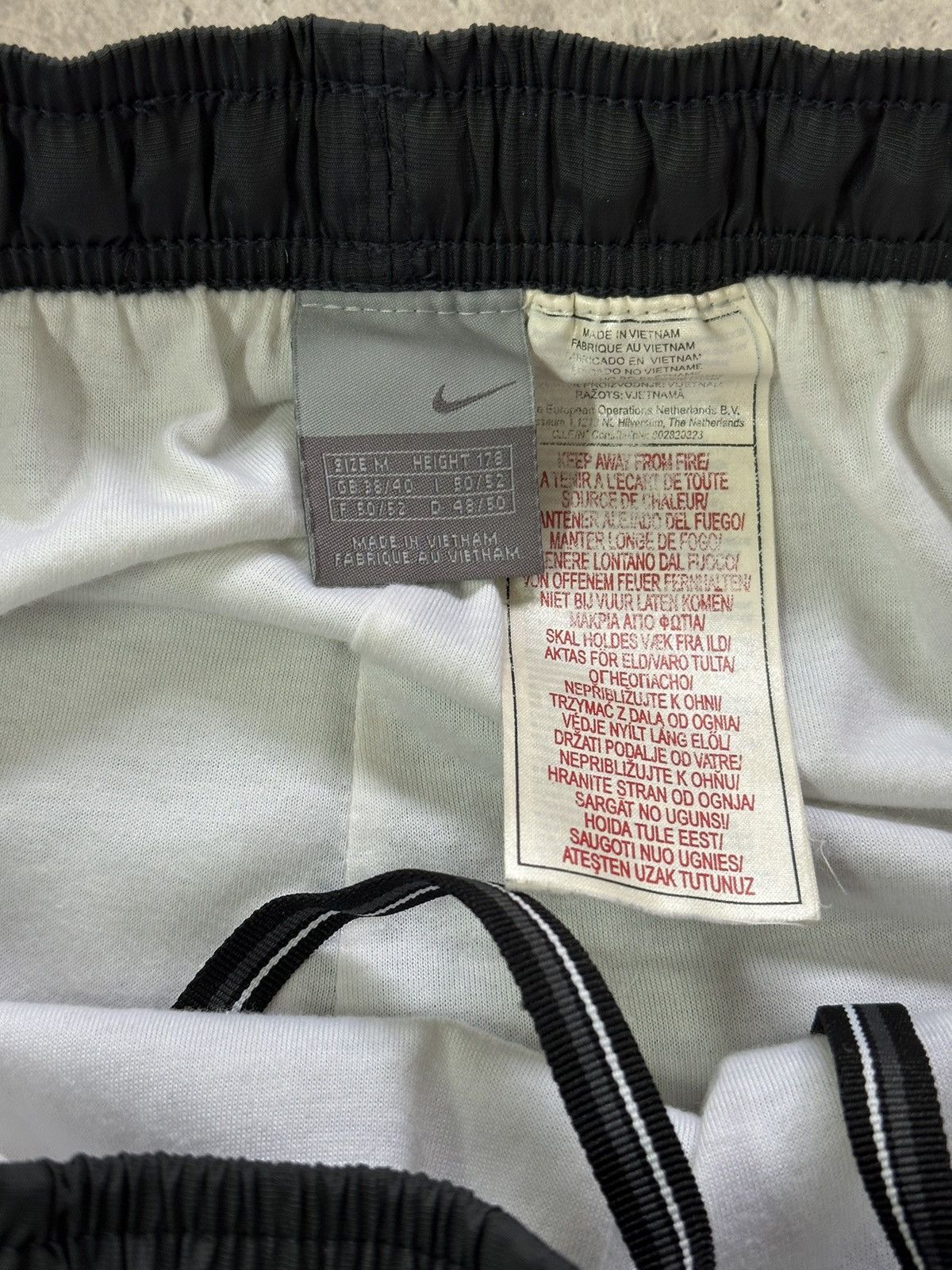 Nike × Vintage Vintage Y2K Nike Nylon Drill Track Pants Logo Embroidered Size US 33 - 12 Thumbnail