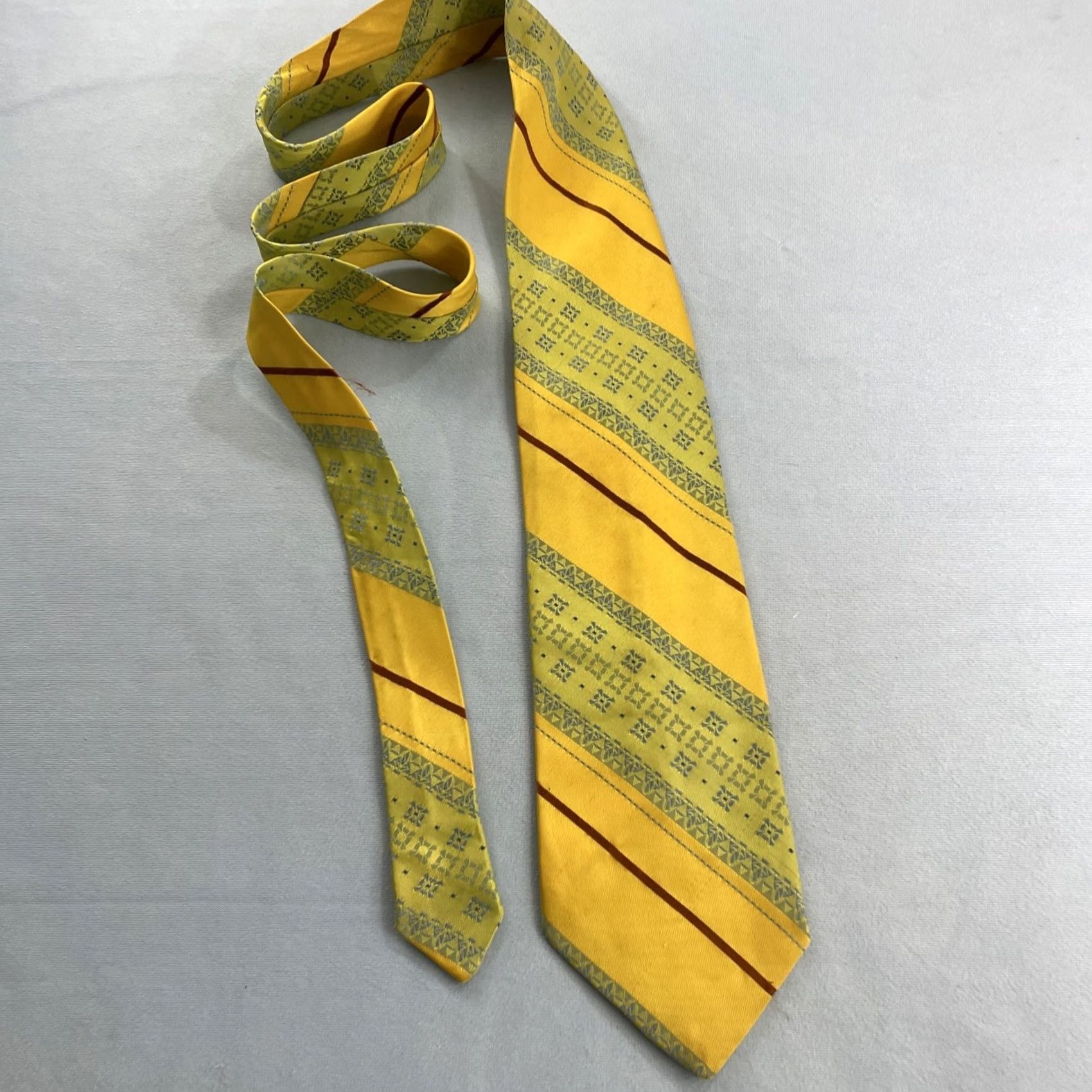 Vintage VTG Trevira Cornel Swing Tie Southwest Rockabilly Stripe Yellow Green 4x57 Capsule Necktie Mens Size ONE SIZE - 5 Thumbnail