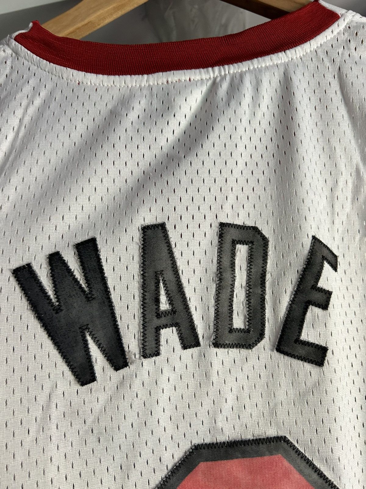 Adidas × NBA Vintage Miami Heat Dwyane Wade 3 NBA Adidas Stitched Jersey Size US S / EU 44-46 / 1 - 13 Thumbnail