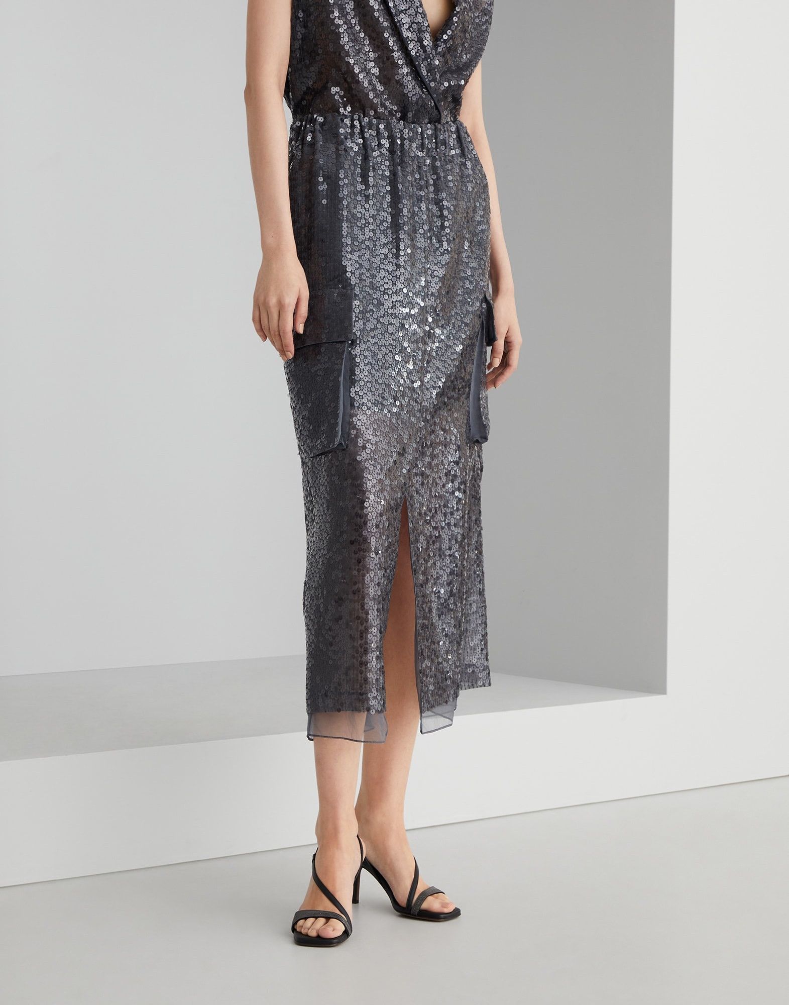o1w1db10825 Skirt in Black/Charcoal