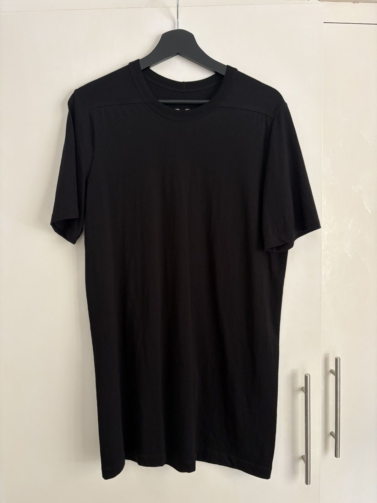 Rick Owens S/S 2025 Hollywood Black Short Level T-Shirt Size US S / EU 44-46 / 1 - 1 Thumbnail