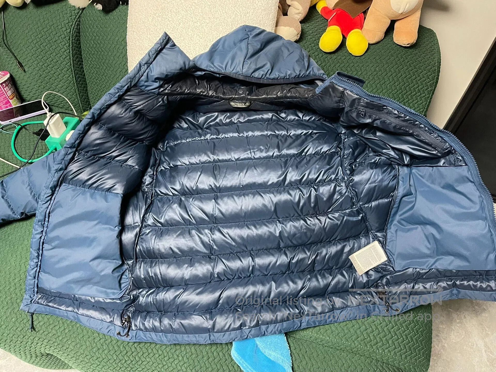 Arc'teryx Arc'teryx Men's Blue Hooded Down Jacket. Size US M / EU 48-50 / 2 - 5 Thumbnail