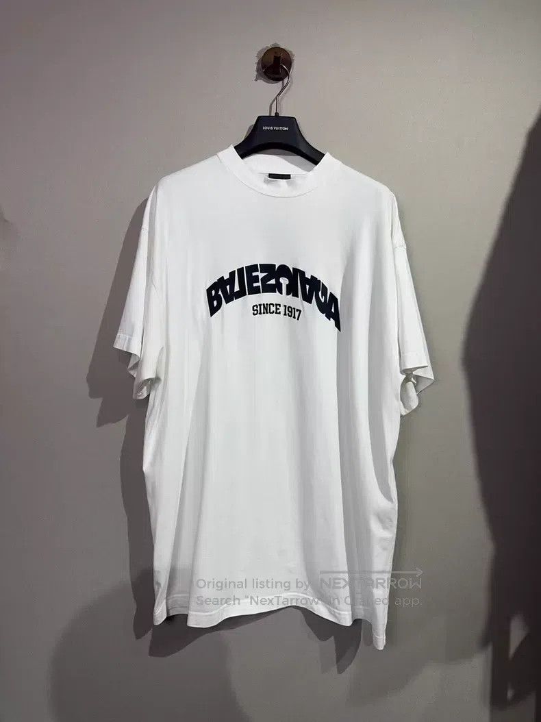 Balenciaga Balenciaga Embroidered Reversed Letter Logo Short Sleeve Size US L / EU 52-54 / 3 - 1 Thumbnail