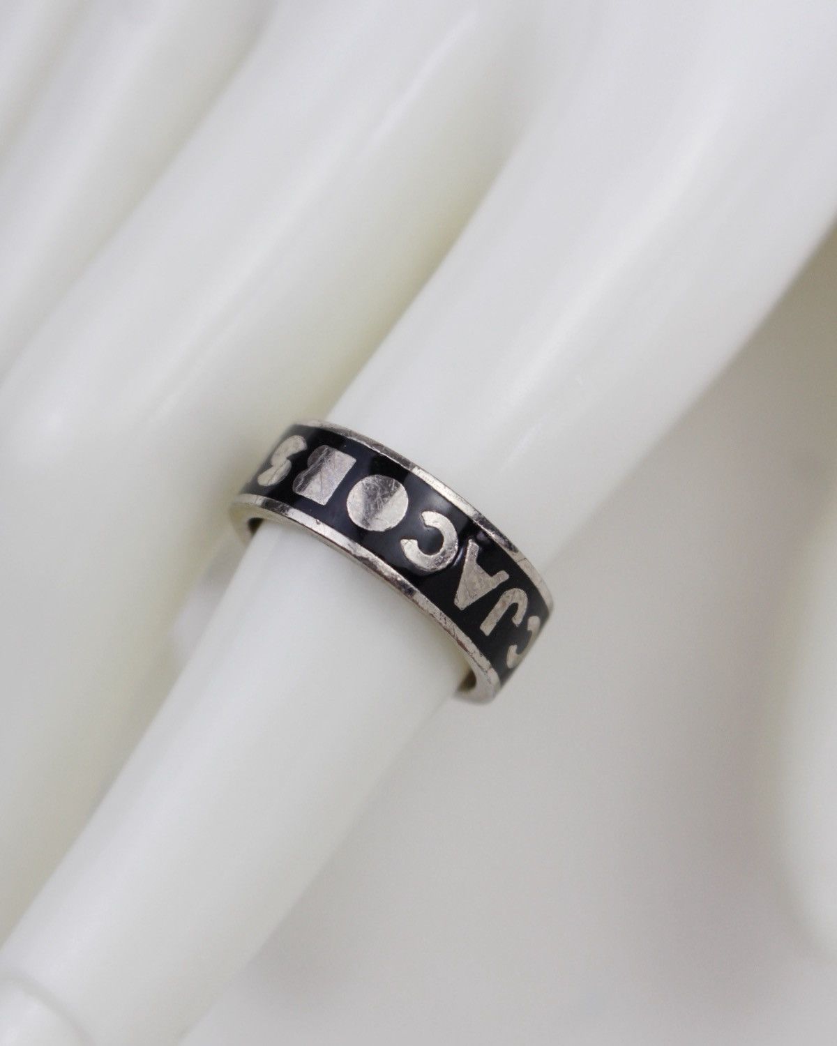 Marc Jacobs 2000S MARC BY MARC JACOBS ENAMEL LOGO RING Size ONE SIZE - 4 Thumbnail
