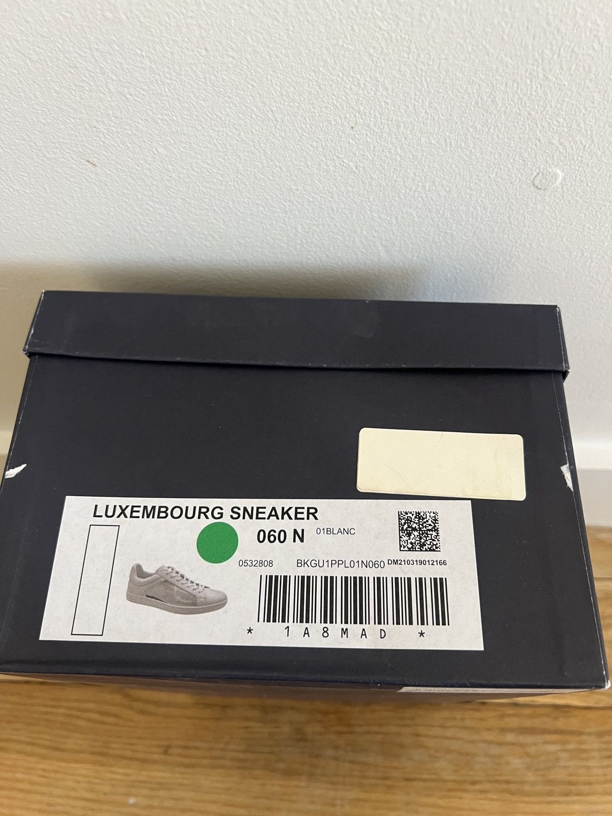 Louis Vuitton Luxembourg sneaker Size US 6 / EU 39 - 9 Thumbnail