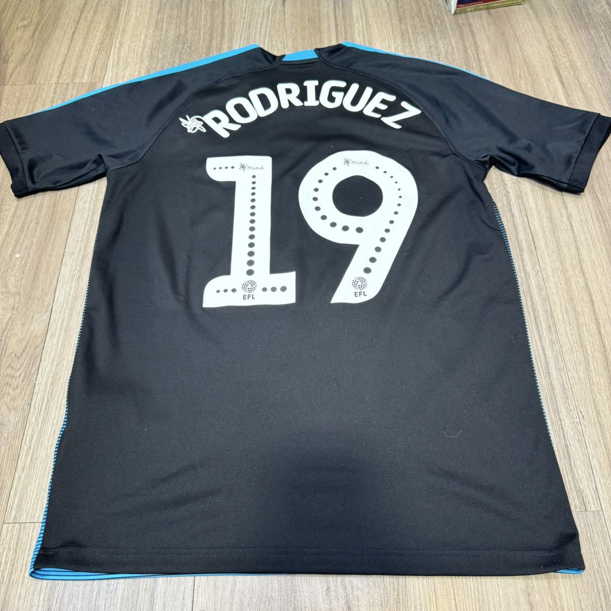 Puma West Bromwich 18/19 third away #19 Rodriguez Size US M / EU 48-50 / 2 - 2 Thumbnail