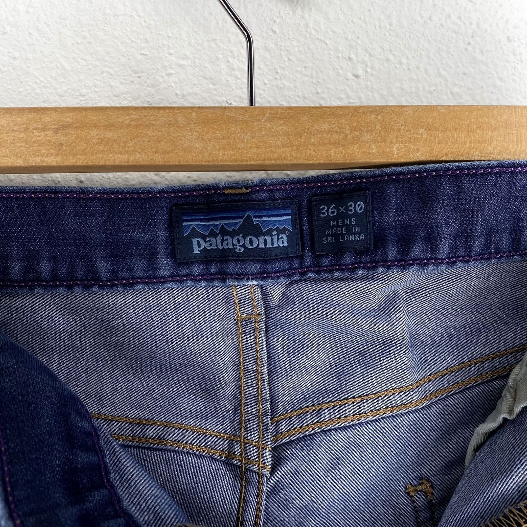 Patagonia Patagonia Jeans Distressed 36x29 Regular Men Straight Blue Cotton Organic Iron Clad - Vintage? Size US 36 / EU 52 - 5 Thumbnail