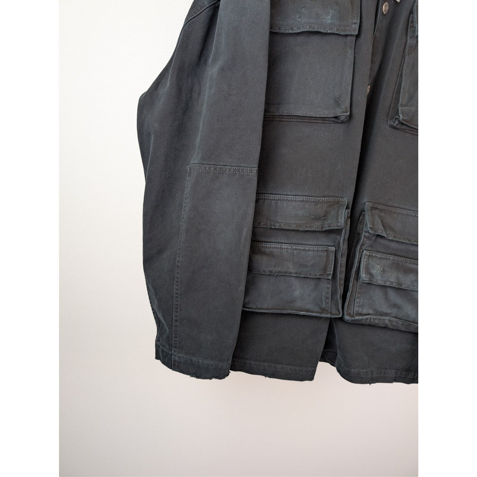 Balenciaga o1rshd1 Left-Hand Denim Cargo Shirt in Sunbleached Black Size US M / EU 48-50 / 2 - 5 Thumbnail