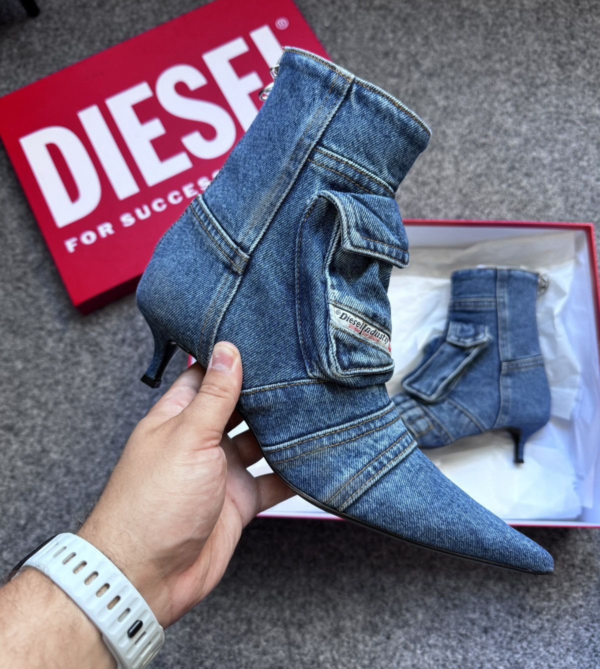 Diesel Diesel D-VENUS POCKET Size US 9 / IT 39 - 2 Thumbnail
