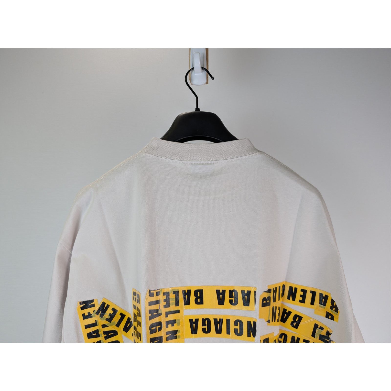 Balenciaga o1rshd1 Need For Speed T-Shirt in Ivory Size US XL / EU 56 / 4 - 9 Thumbnail