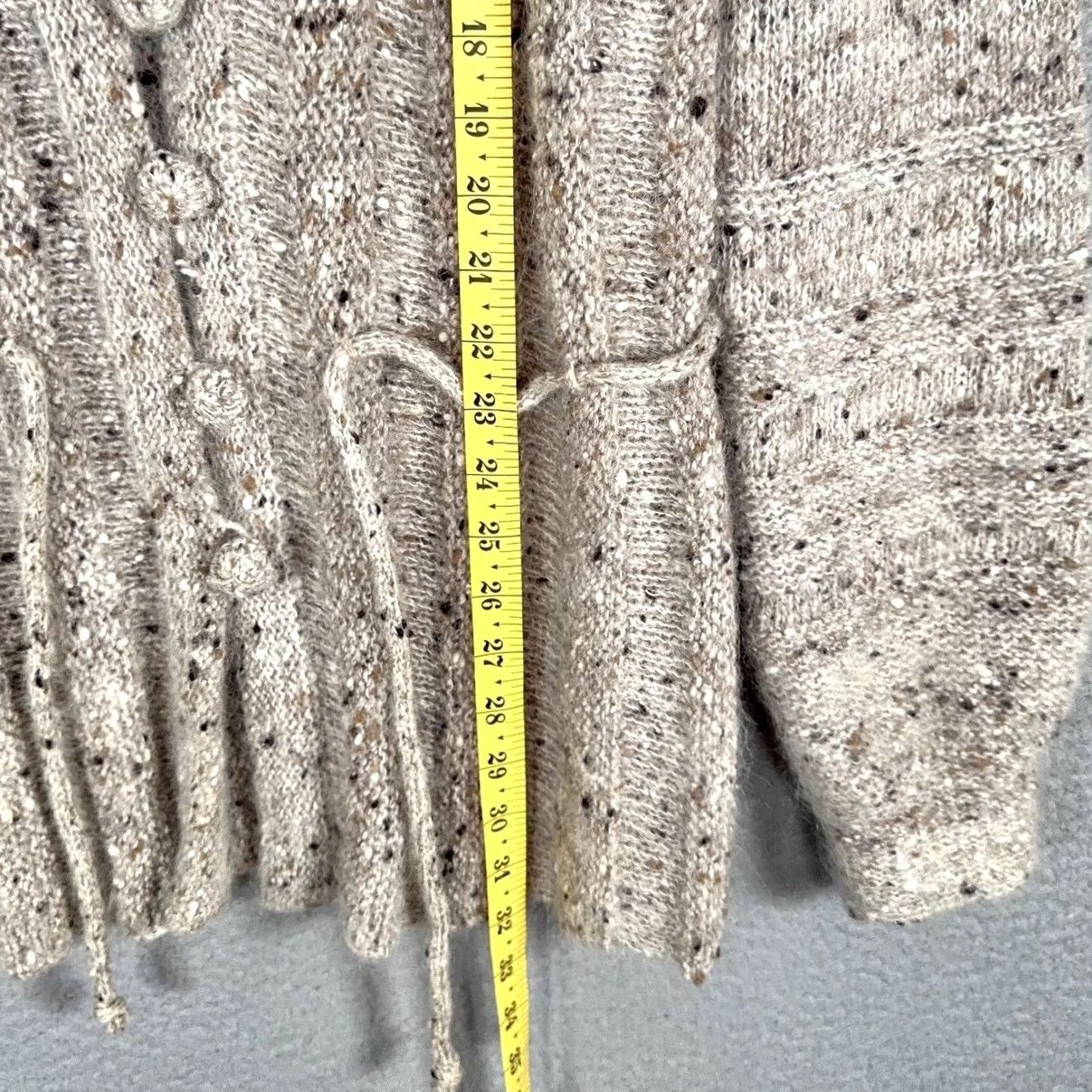 Vintage VINTAGE Koret Cardigan Sweater Mohair Wool Silk Oversized Medium Beige 70s 80s Boho Cozy Womens Size M / US 6-8 / IT 42-44 - 7 Thumbnail