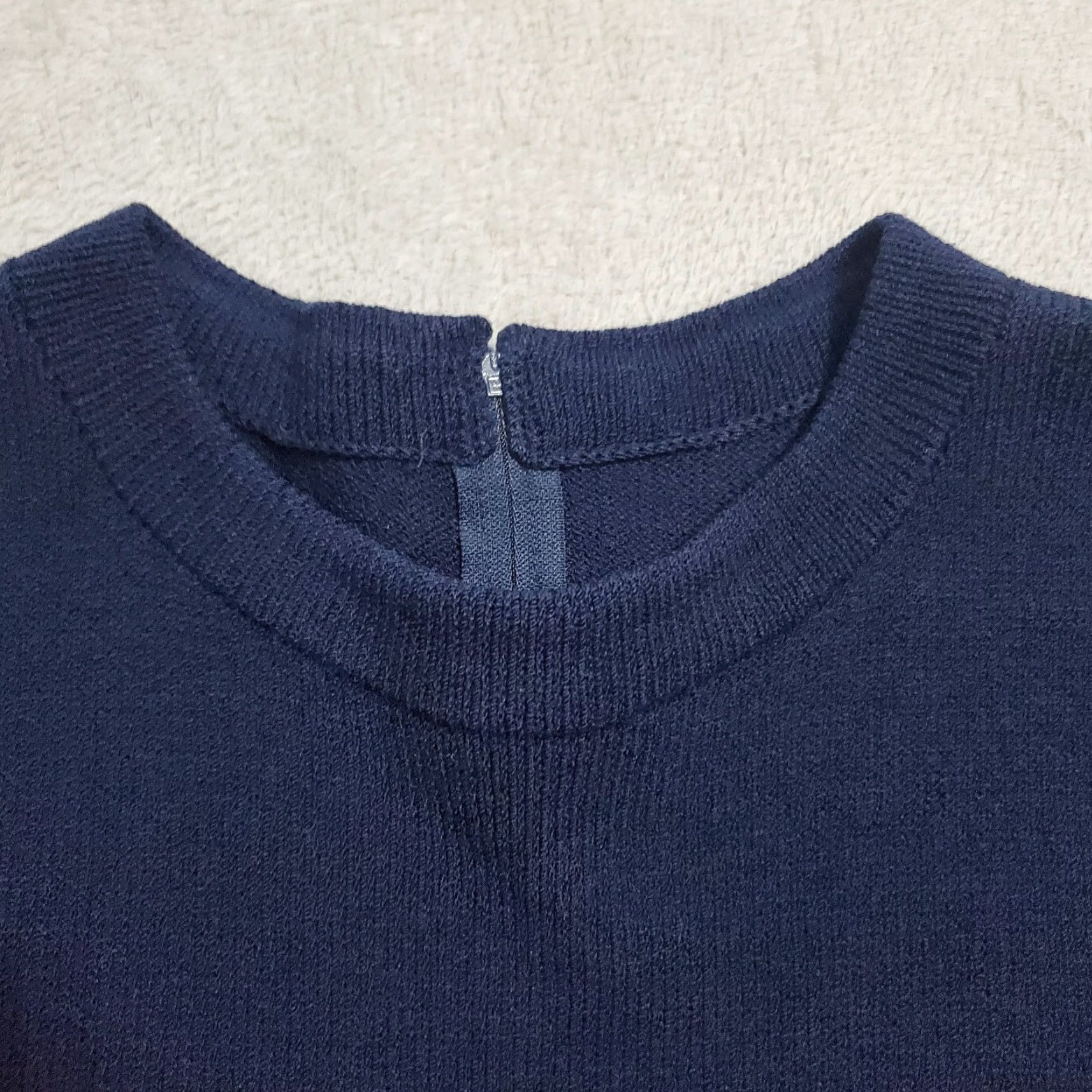 Vintage VINTAGE St John Collection Marie Gray Top Women L Navy Blue Santana Knit Back Zip Crew Neck Short Sleeve Size L / US 10 / IT 46 - 5 Thumbnail