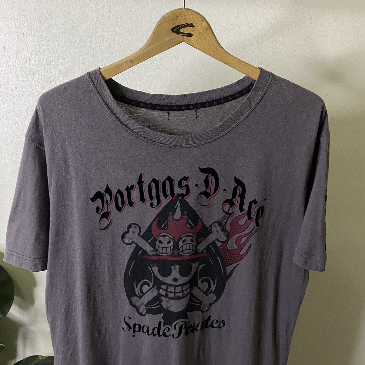One Piece Vintage Y2K Portgas D Ace Spade Pirates One Piece Anime Tee Size US M / EU 48-50 / 2 - 2 Thumbnail