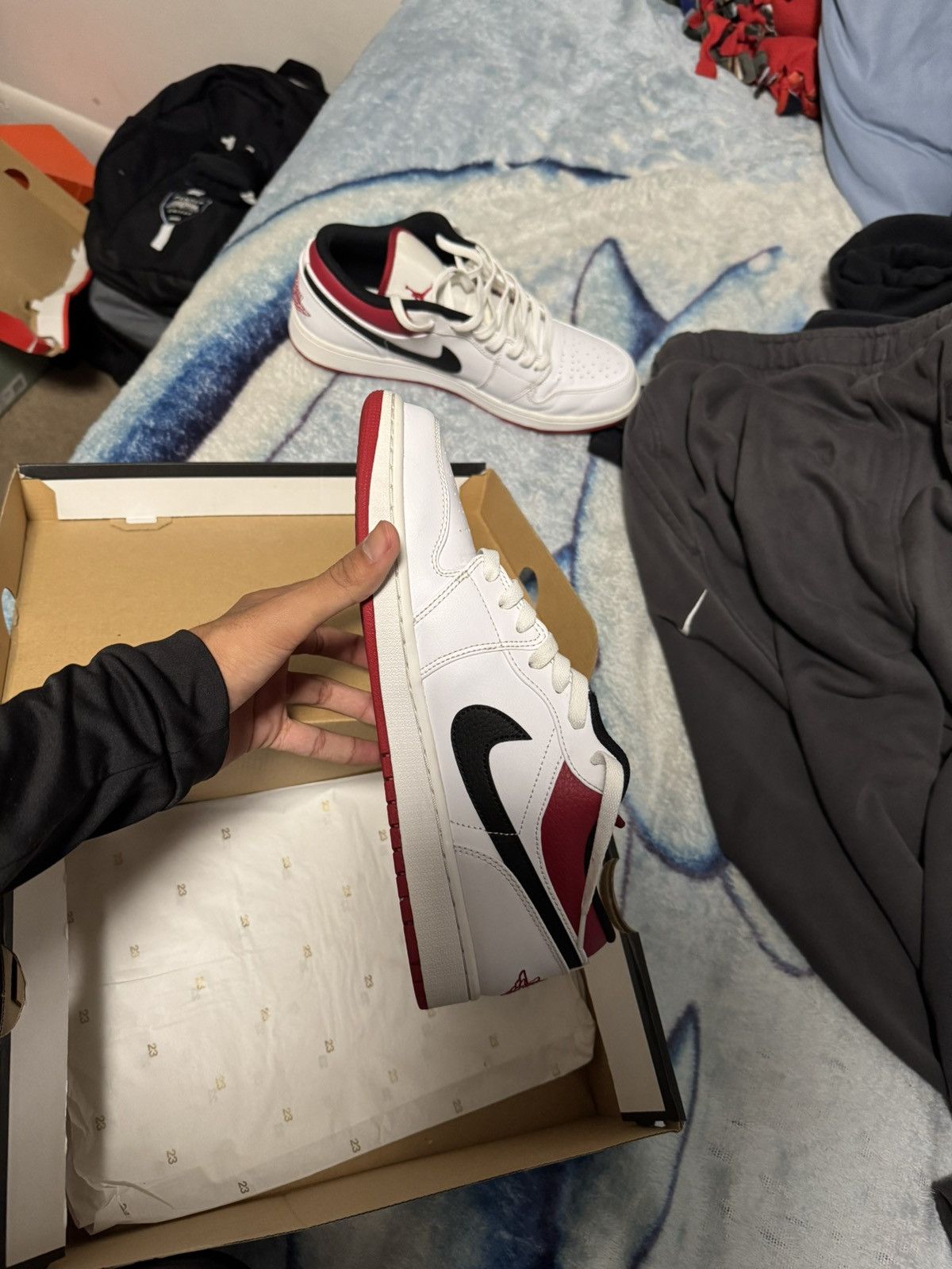 Jordan Brand Jordan 1 Low White University Red Size US 12 / EU 45 - 9 Thumbnail
