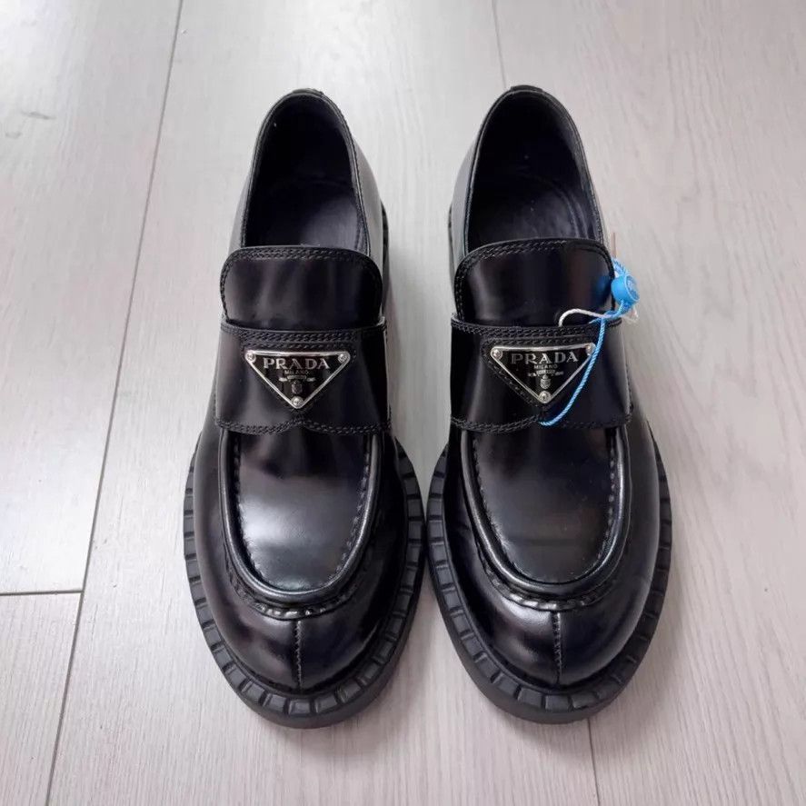 Prada Prada black loafers 35.5 EU Size US 5 / IT 35 - 2 Thumbnail