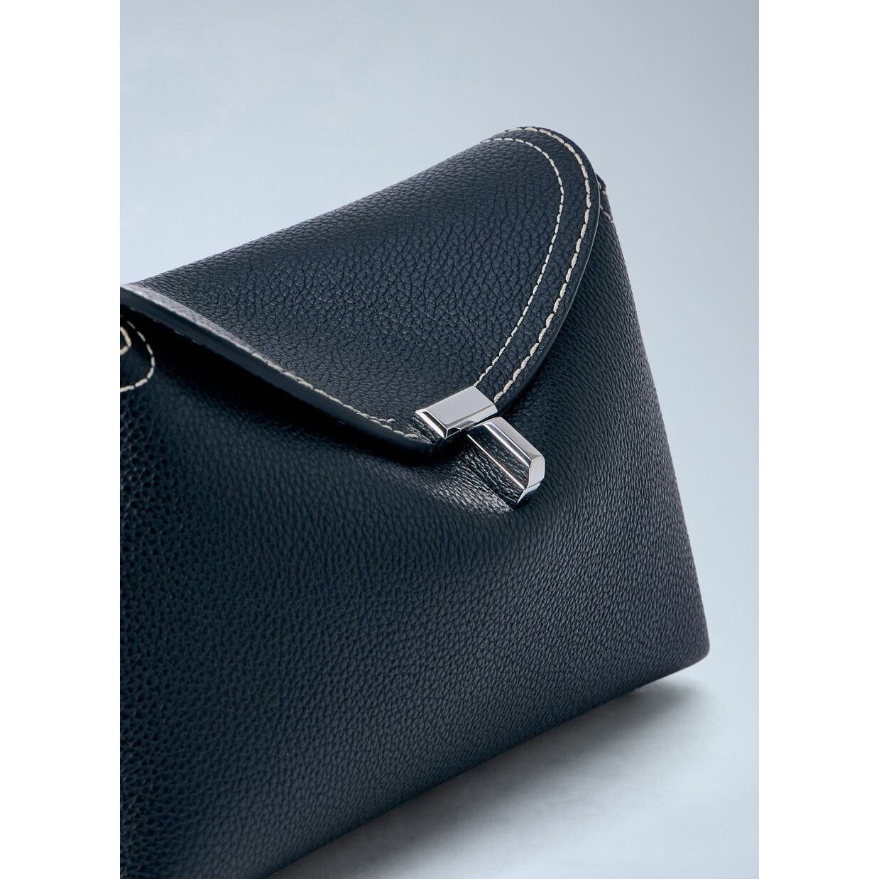 Toteme TOTEME T-Lock Black/Silver Leather Clutch New Size ONE SIZE - 3 Thumbnail