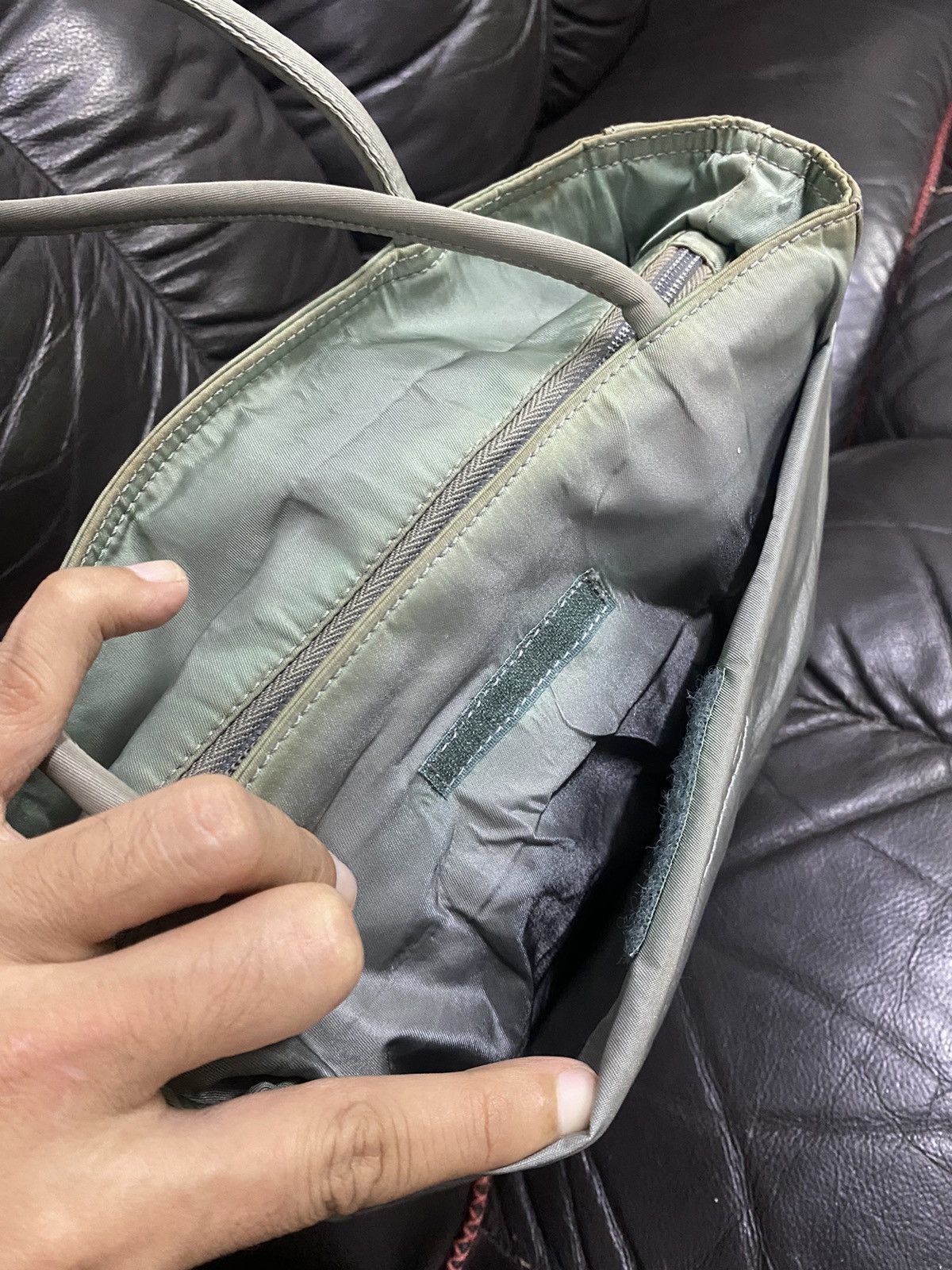 Prada Authentic Prada Tessuto Nyalon Tote Shoulder Bag FADED Size ONE SIZE - 17 Thumbnail