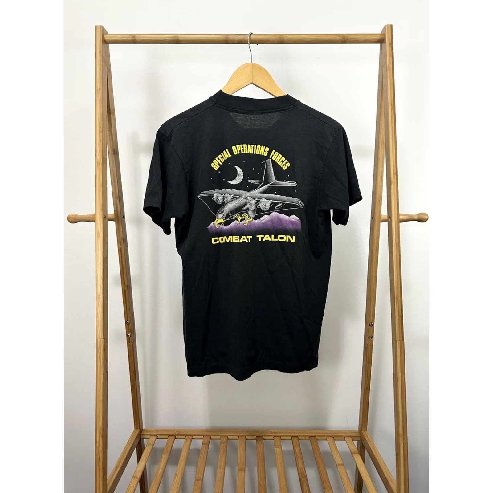 Vintage VTG 80s US Air Force Special Operations Forces Combat Talon Blackbird T-Shirt L Mens Black USAF Military Shirts 80s Vintage USAAF Top Size US L / EU 52-54 / 3 - 2 Thumbnail