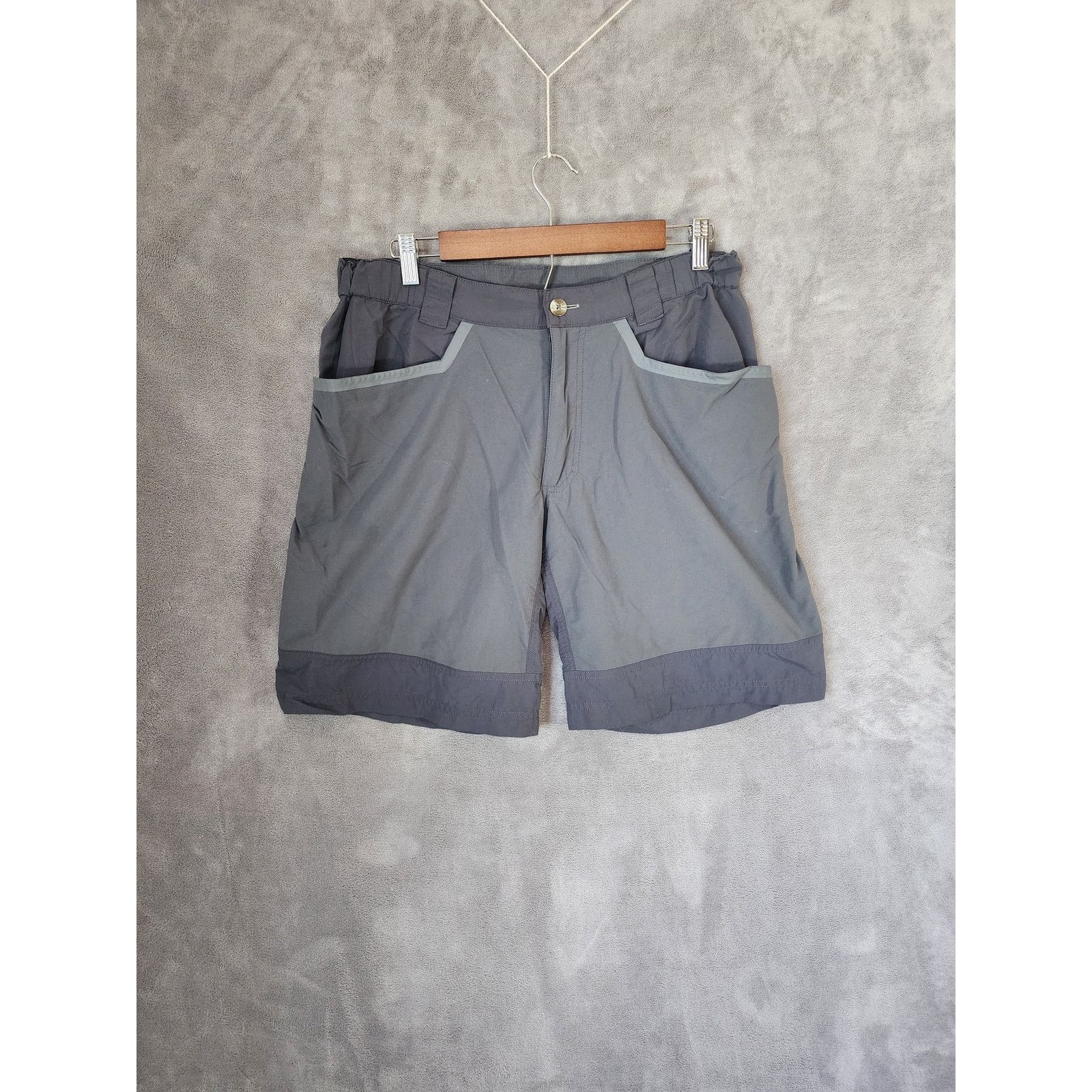 Patagonia Patagonia 32-34 Gray Shorts Men Size US 33 - 1 Thumbnail