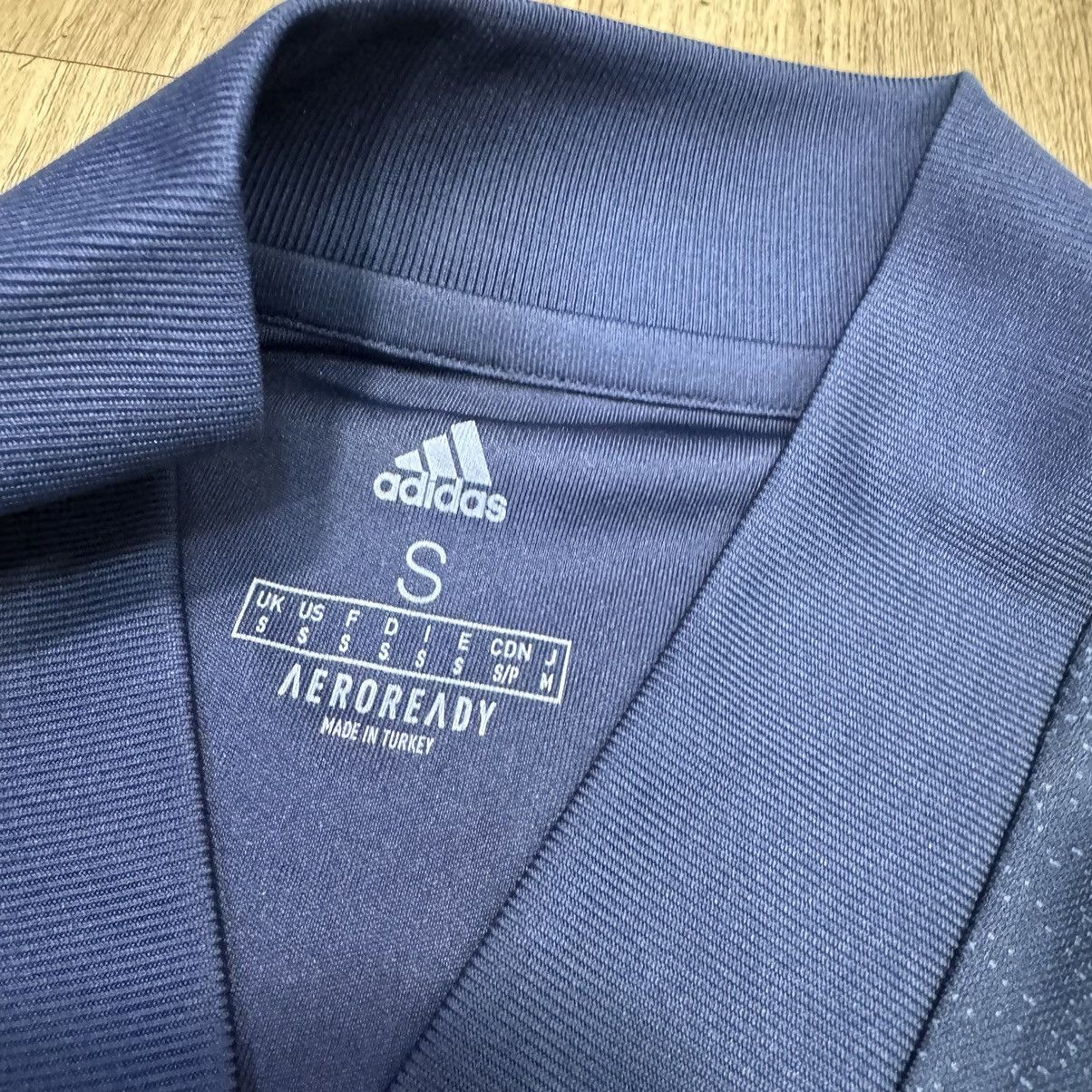 Adidas Fenerbahce 20/21 away shirt #67 ozil Size US S / EU 44-46 / 1 - 7 Thumbnail