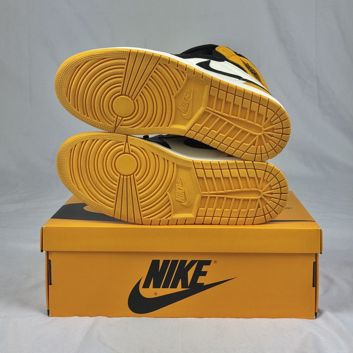 Jordan Brand Nike Air Jordan 1 Retro High OG Taxi Size US 10 / EU 43 - 6 Thumbnail