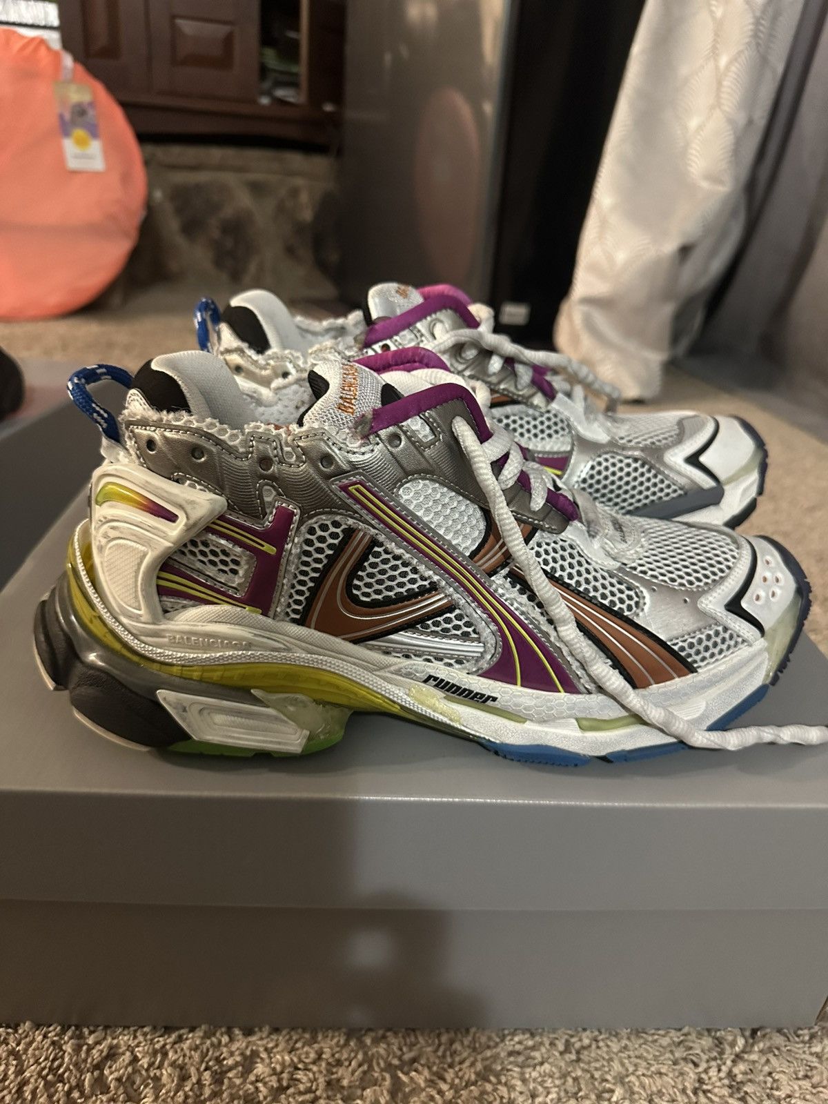Balenciaga Balenciaga Runner Multi color sneakers Size US 9 / EU 42 - 1 Thumbnail