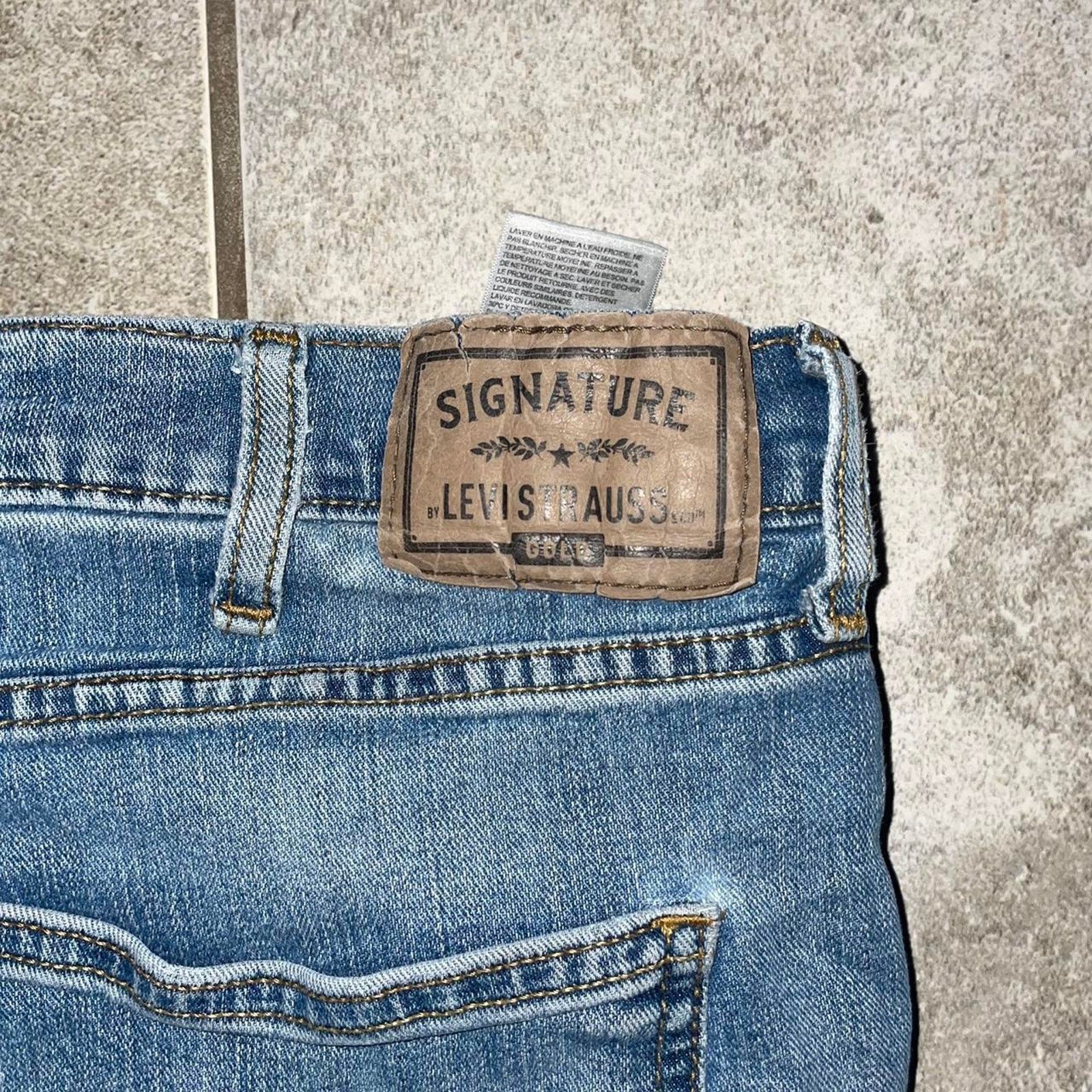 Levi's Blue levis signatture athletic jeans Size US 32 / EU 48 - 2 Thumbnail