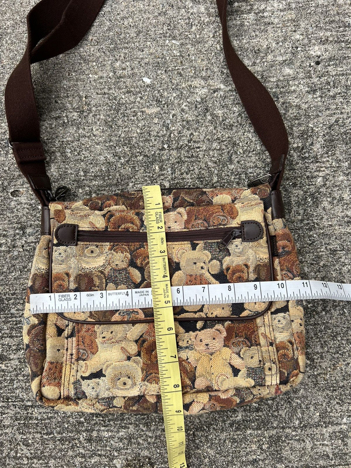 Japanese Brand Vintage Yamatoya Tokyo Ravi Ravi Jacquard Bears Sling Bag Size ONE SIZE - 20 Thumbnail