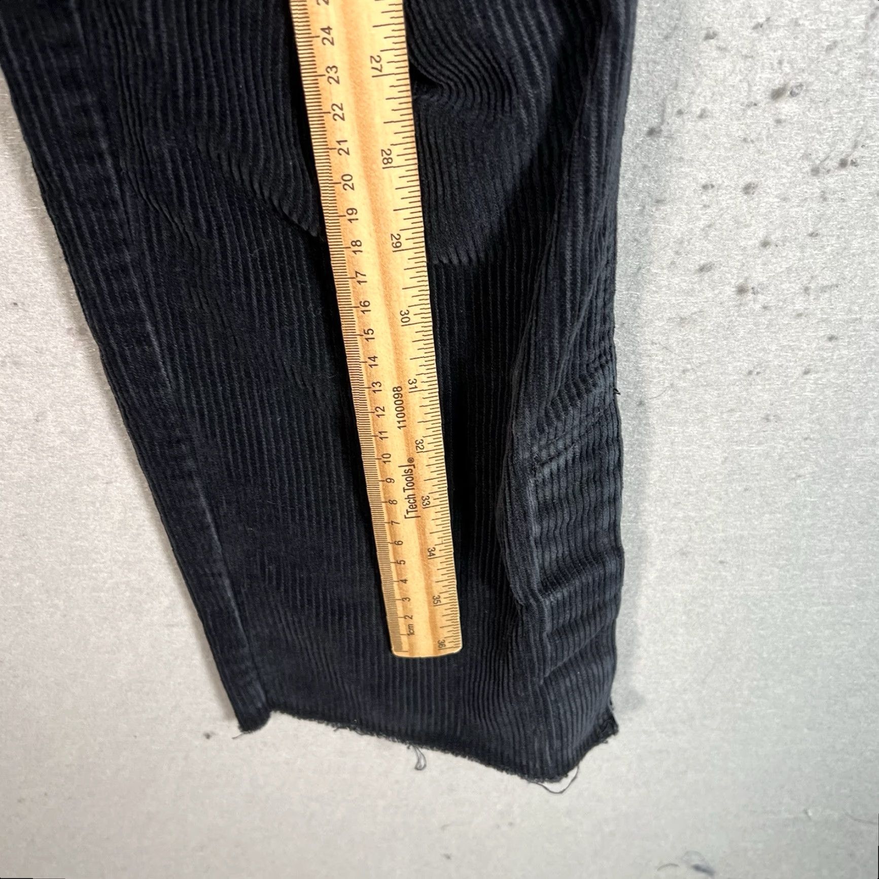 Vintage General Research Corduroy Pants Men Adult 29 x 26 Belted Black 90s Vintage Chino Flat Front Mens Size US 29 - 3 Thumbnail